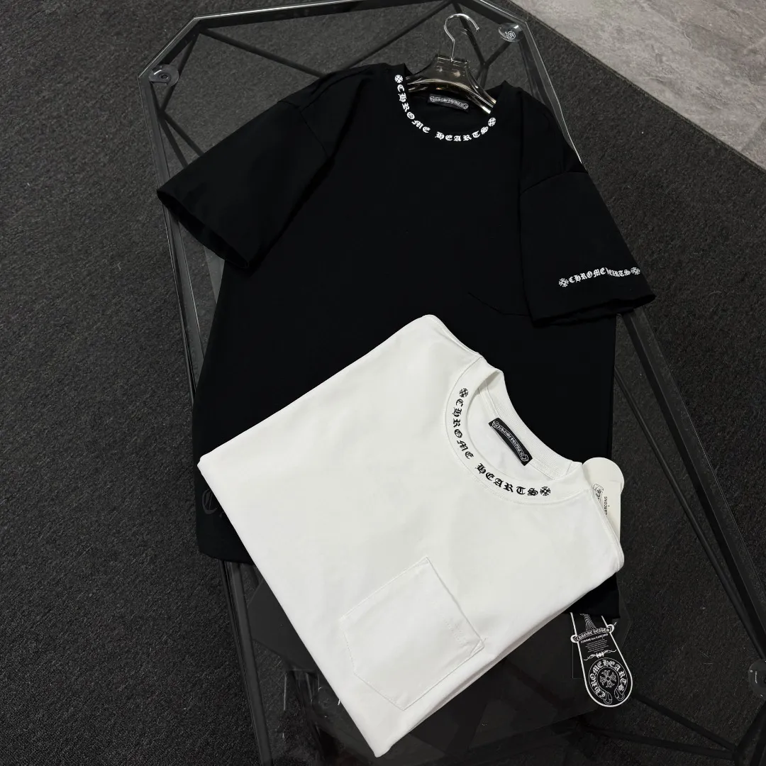 P170 🔥🔥🔥Chrome Hearts 25 high versions. The fabric is made of 300 grams of high-density pure cotton. It does not deform or shrink. It has three labels. It is the same style for men and women. Technology: Digital printing. Color: White. Black. SIZE: S-XL.